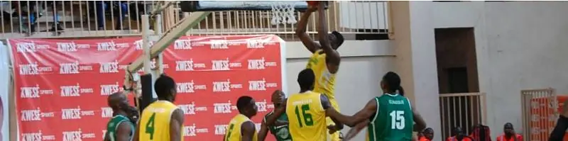 Nigerian league basketball game in progress