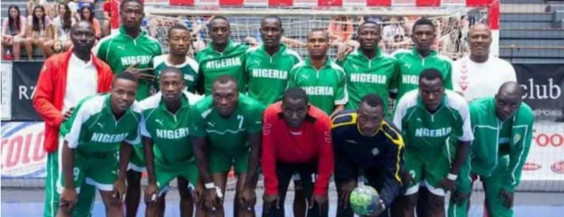The Nigeria men’s handball squad posing in green kit