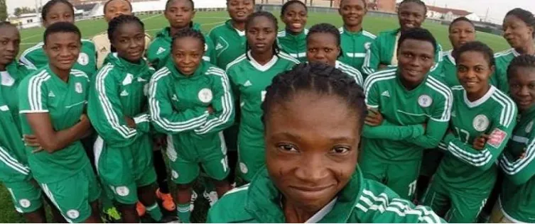 Nigeria’s women’s handball squad smiling together