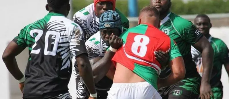 Nigerian forwards packing down against opponents
